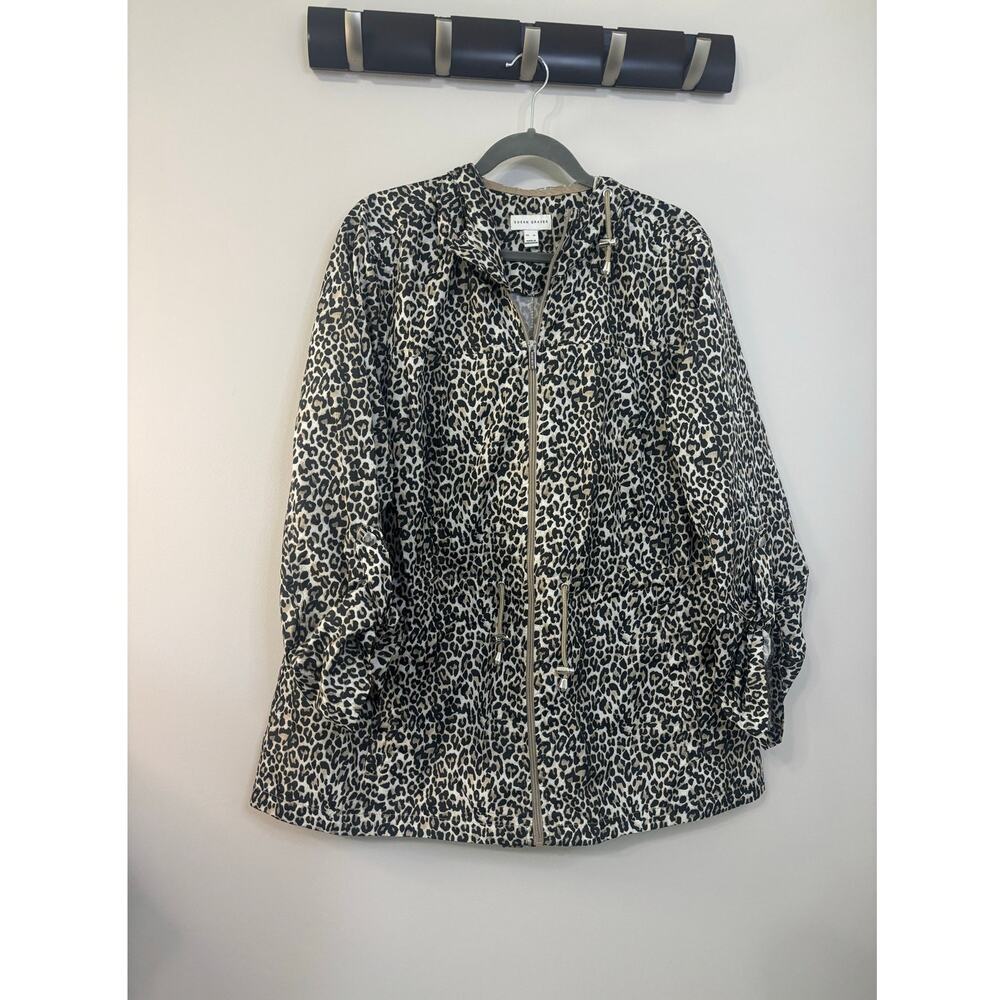 Susan Graver leopard lightweight rain jacket, size XL. Hooded/drawstring waist